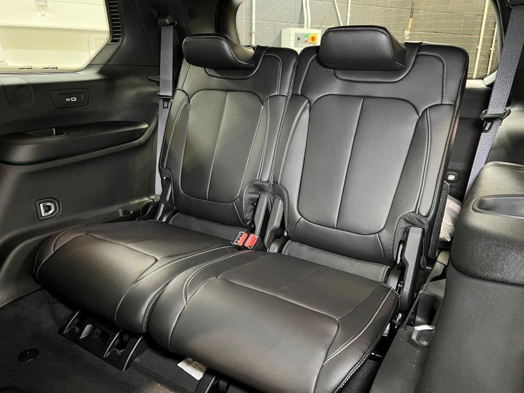 new 2025 Jeep Grand Cherokee L car, priced at $47,742