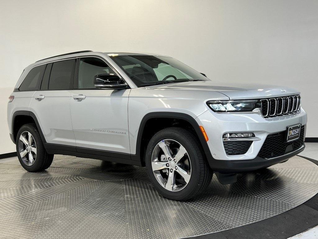 new 2025 Jeep Grand Cherokee car, priced at $49,637