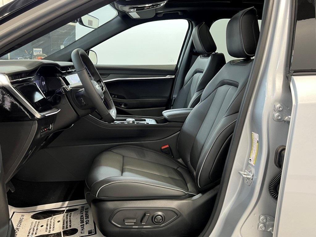 new 2025 Jeep Wagoneer S car, priced at $54,810
