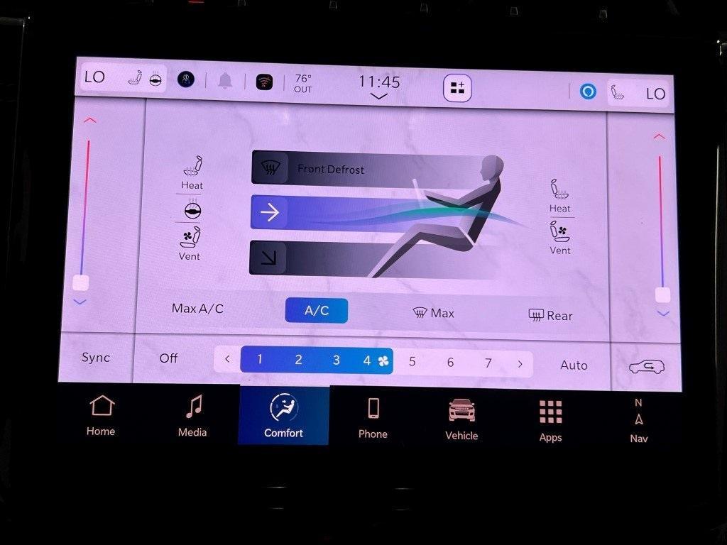 new 2025 Jeep Grand Cherokee car, priced at $46,077