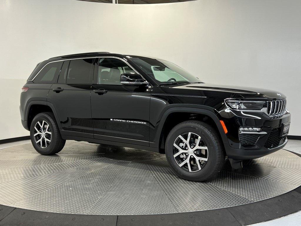 new 2025 Jeep Grand Cherokee car, priced at $46,077