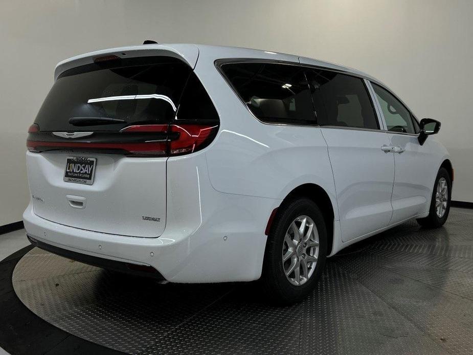 new 2025 Chrysler Pacifica car, priced at $42,082