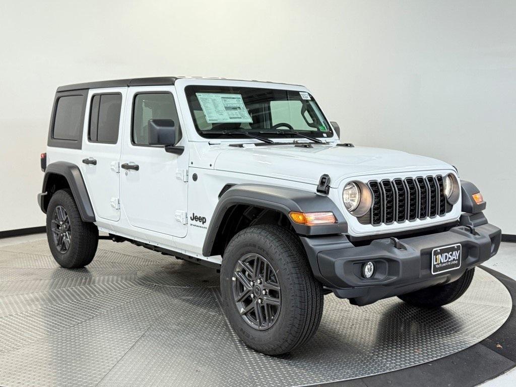 new 2025 Jeep Wrangler car, priced at $42,525