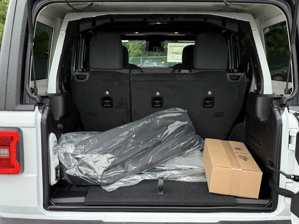 new 2025 Jeep Wrangler car, priced at $42,525