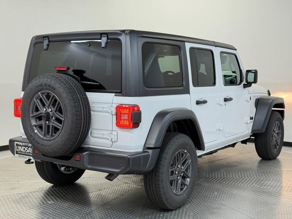 new 2025 Jeep Wrangler car, priced at $42,525