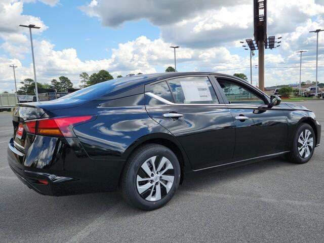 new 2025 Nissan Altima car, priced at $25,640