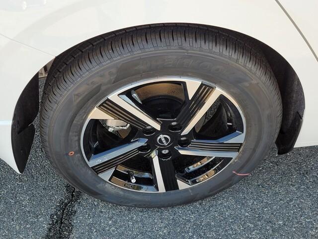 new 2025 Nissan Sentra car, priced at $19,956