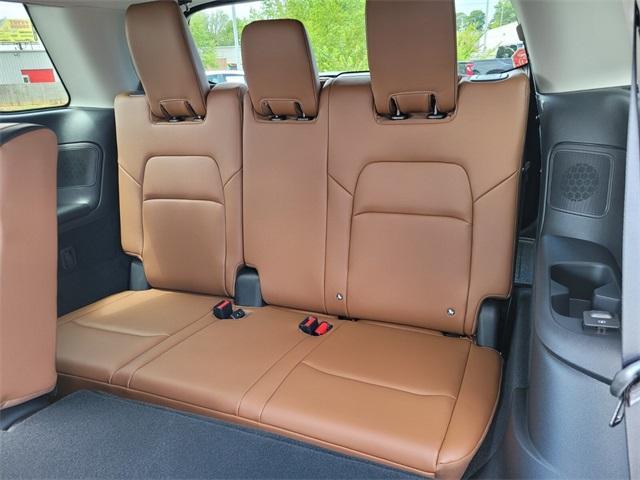new 2025 Nissan Pathfinder car, priced at $48,235