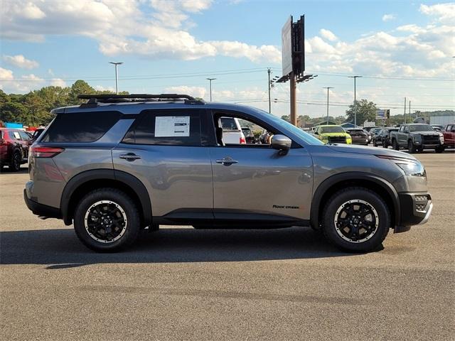 new 2025 Nissan Pathfinder car, priced at $37,961