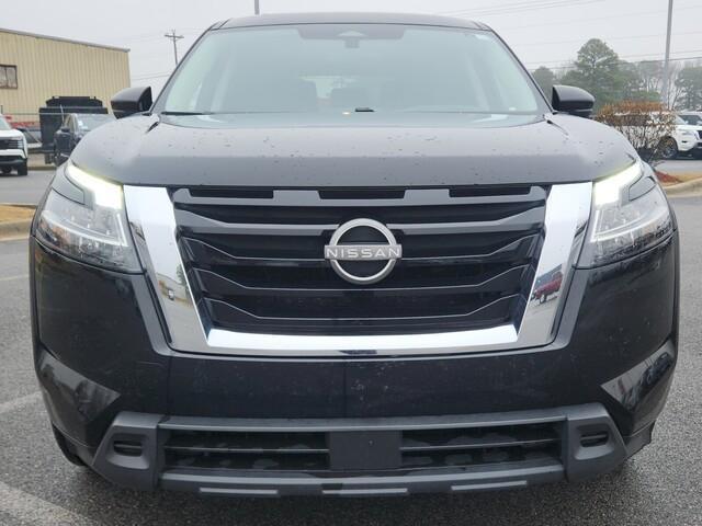 used 2022 Nissan Pathfinder car, priced at $21,900