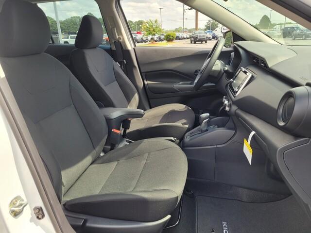 new 2025 Nissan Kicks Play car, priced at $23,189