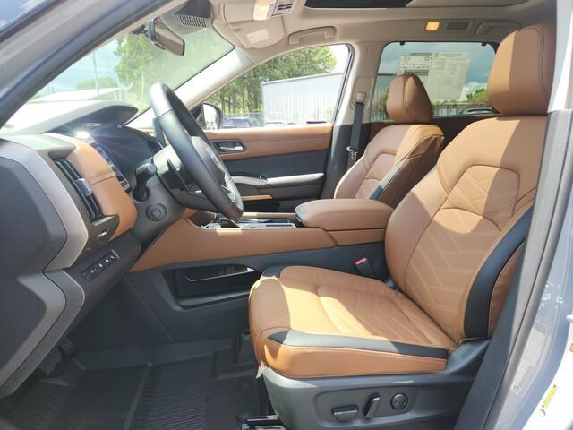 new 2025 Nissan Pathfinder car, priced at $49,793