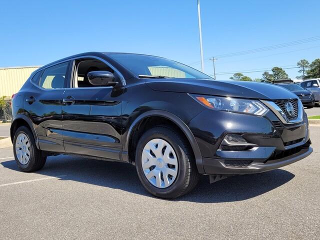 used 2020 Nissan Rogue Sport car, priced at $16,296