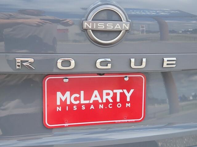 used 2022 Nissan Rogue car, priced at $22,377