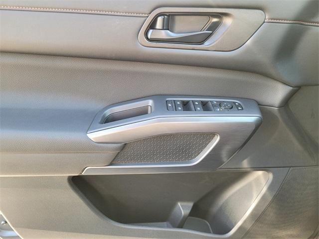 new 2025 Nissan Pathfinder car, priced at $37,873