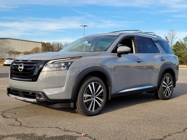 new 2025 Nissan Pathfinder car, priced at $43,843