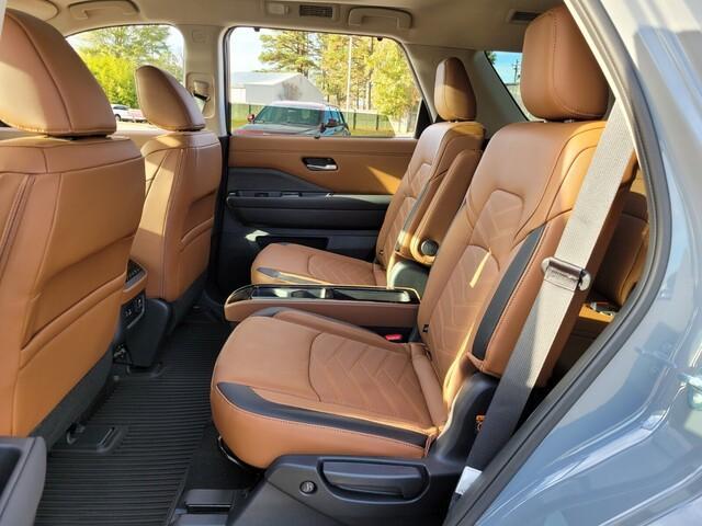 new 2025 Nissan Pathfinder car, priced at $43,843