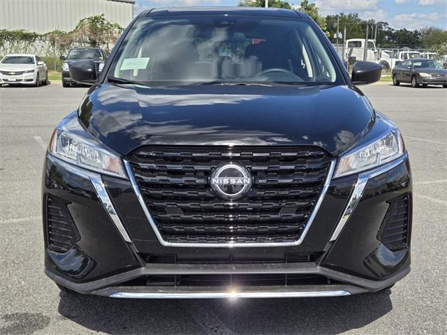 new 2025 Nissan Kicks Play car, priced at $22,044