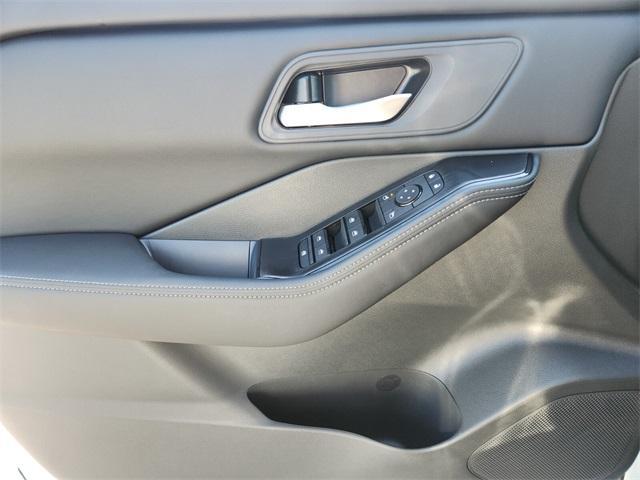 new 2025 Nissan Rogue car, priced at $31,125