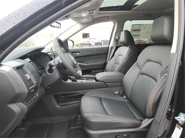 new 2025 Nissan Pathfinder car, priced at $44,608