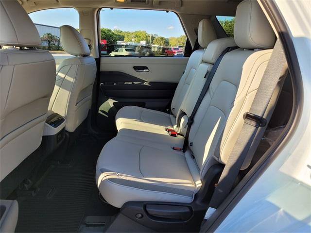 new 2025 Nissan Pathfinder car, priced at $43,115