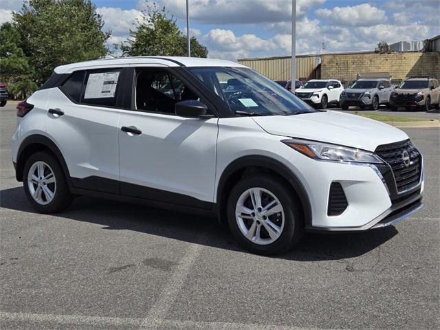 new 2025 Nissan Kicks Play car, priced at $22,044