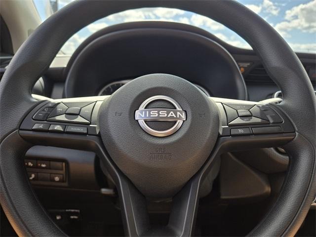 new 2025 Nissan Kicks Play car, priced at $22,044