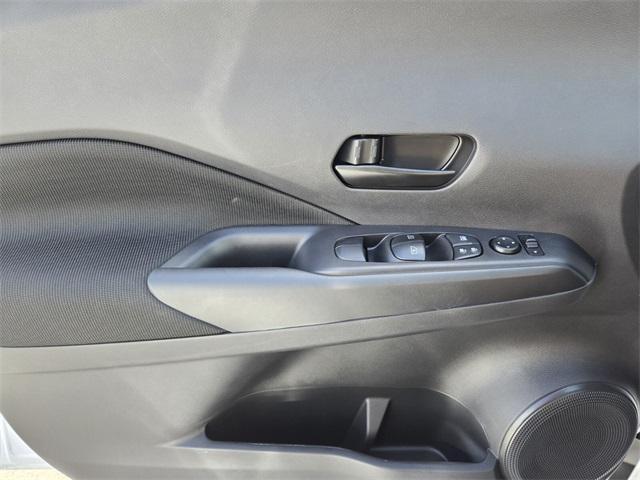 new 2025 Nissan Kicks Play car, priced at $22,044