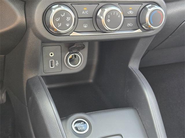 new 2025 Nissan Kicks Play car, priced at $22,044