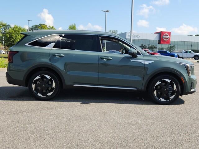 used 2025 Kia Sorento Hybrid car, priced at $36,360