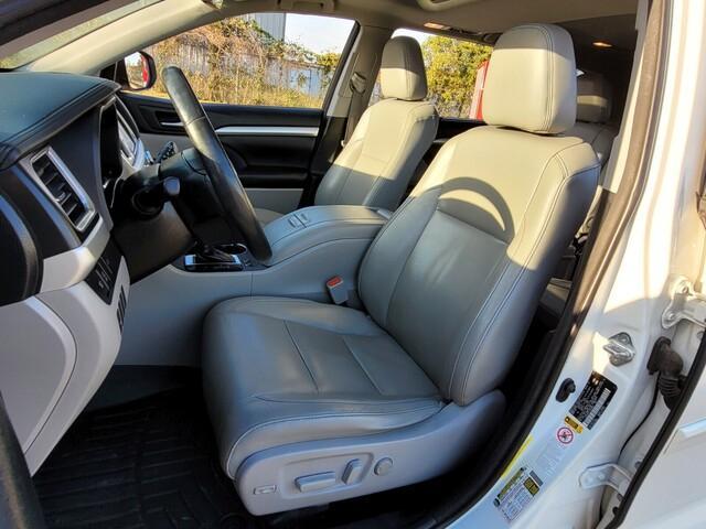used 2018 Toyota Highlander car, priced at $18,794