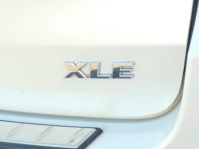 used 2018 Toyota Highlander car, priced at $18,794