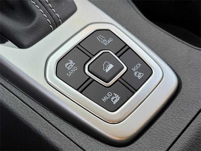 new 2026 Nissan Frontier car, priced at $39,504