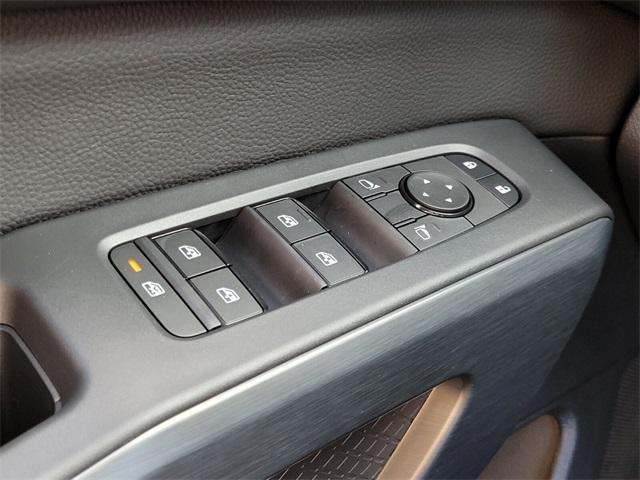 new 2025 Nissan Pathfinder car, priced at $37,961