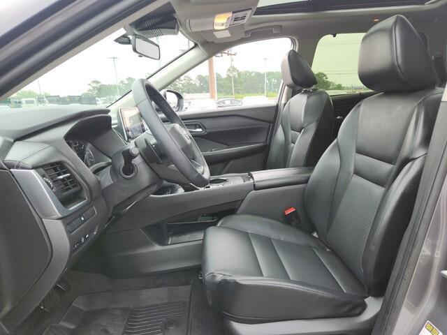 used 2025 Nissan Rogue car, priced at $28,999