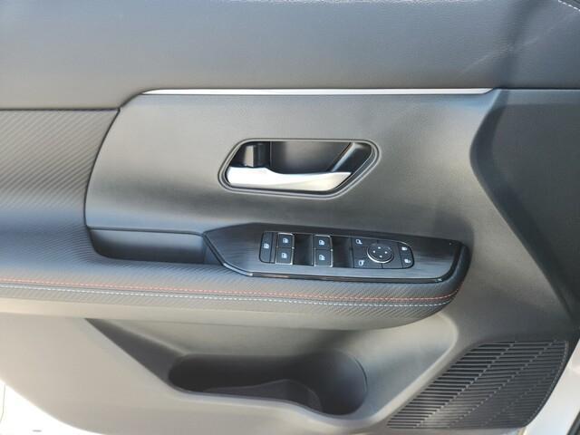 new 2025 Nissan Kicks car, priced at $29,509