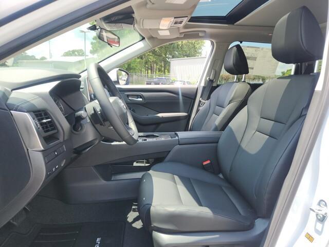 new 2025 Nissan Rogue car, priced at $32,928