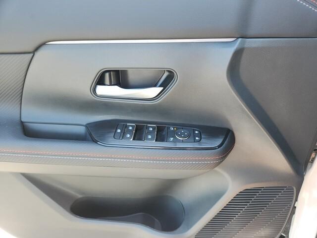 new 2025 Nissan Kicks car, priced at $29,161