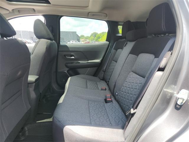new 2025 Nissan Kicks car, priced at $28,021