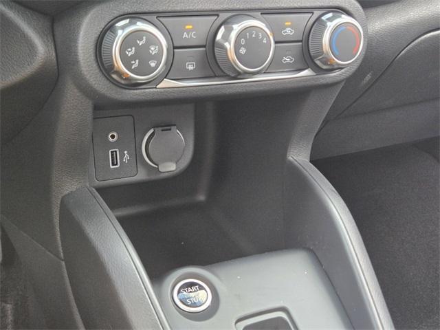 new 2025 Nissan Kicks Play car, priced at $22,044