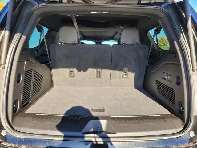 used 2023 GMC Yukon XL car, priced at $43,744