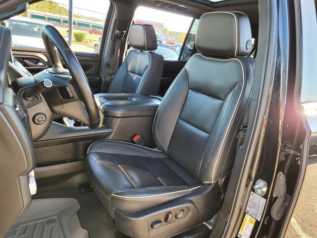 used 2023 GMC Yukon XL car, priced at $43,744