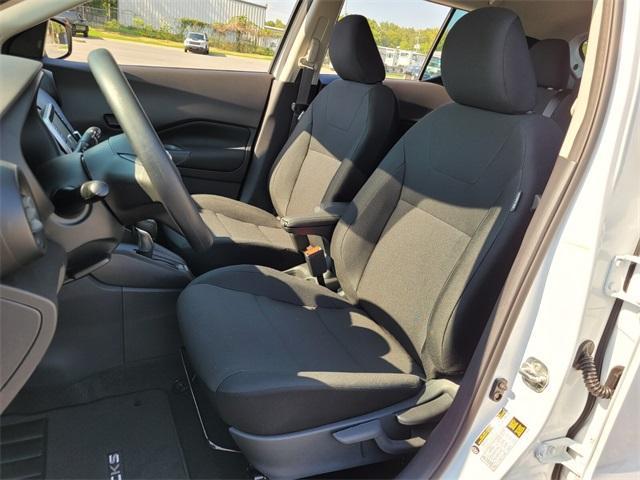 new 2025 Nissan Kicks Play car, priced at $22,044