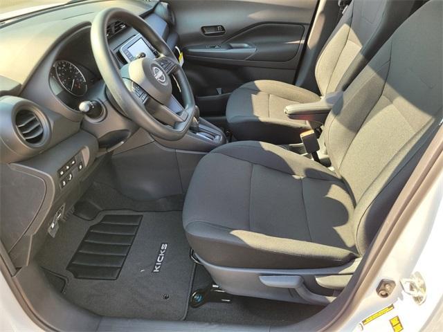 new 2025 Nissan Kicks Play car, priced at $22,044
