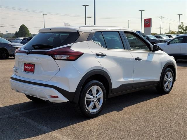new 2025 Nissan Kicks Play car, priced at $22,044