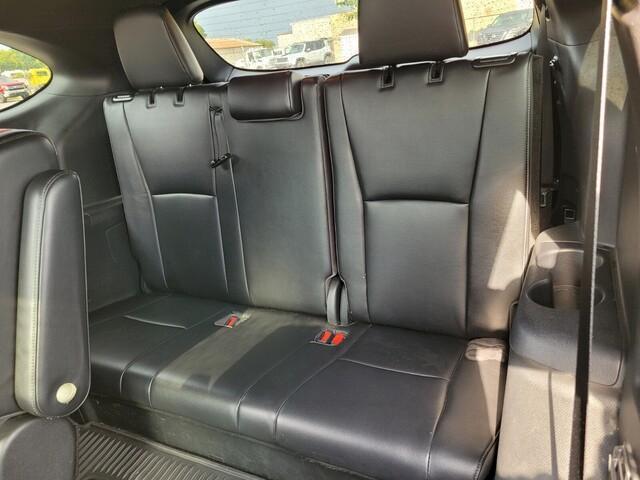 used 2023 Toyota Highlander car, priced at $39,900