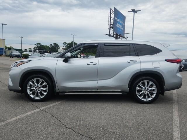 used 2023 Toyota Highlander car, priced at $40,296