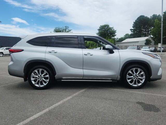 used 2023 Toyota Highlander car, priced at $40,296