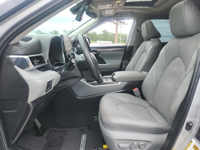 used 2023 Toyota Highlander car, priced at $40,296