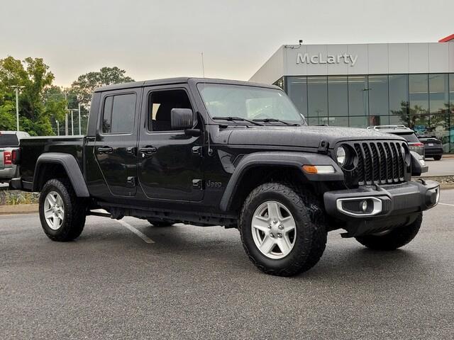 used 2023 Jeep Gladiator car, priced at $25,900